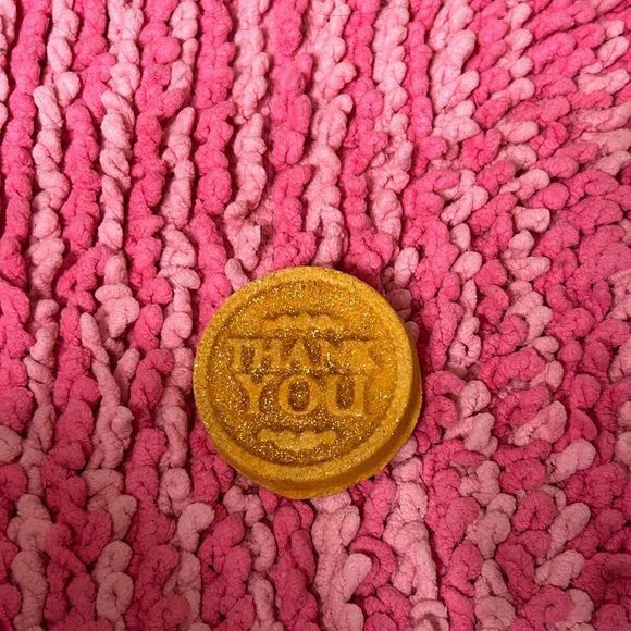 RARE LUSH COSMETICS VALENTINES LOVE TOKEN REUSABLE BUBBLE BAR (last available) - Picture 2 of 9